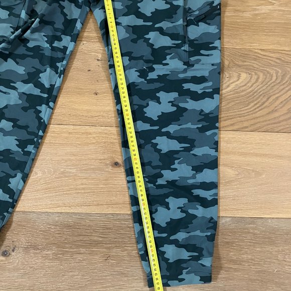 New Kyodan Outdoor Womens Capri Size Medium Lots of pockets Green Camo - Picture 4 of 11